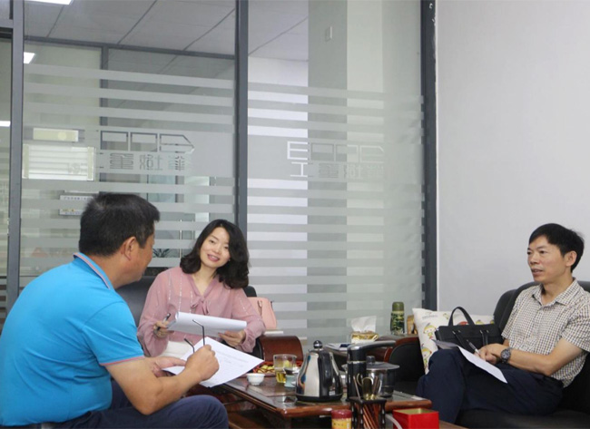 市工商聯(lián)領(lǐng)導(dǎo)到公司走訪調(diào)研并指導(dǎo)黨支部黨建、落實(shí)“不忘初心、 牢記使命”主題教育工作